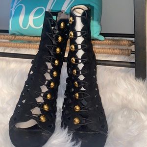 Guess black open-toe black and gold heels